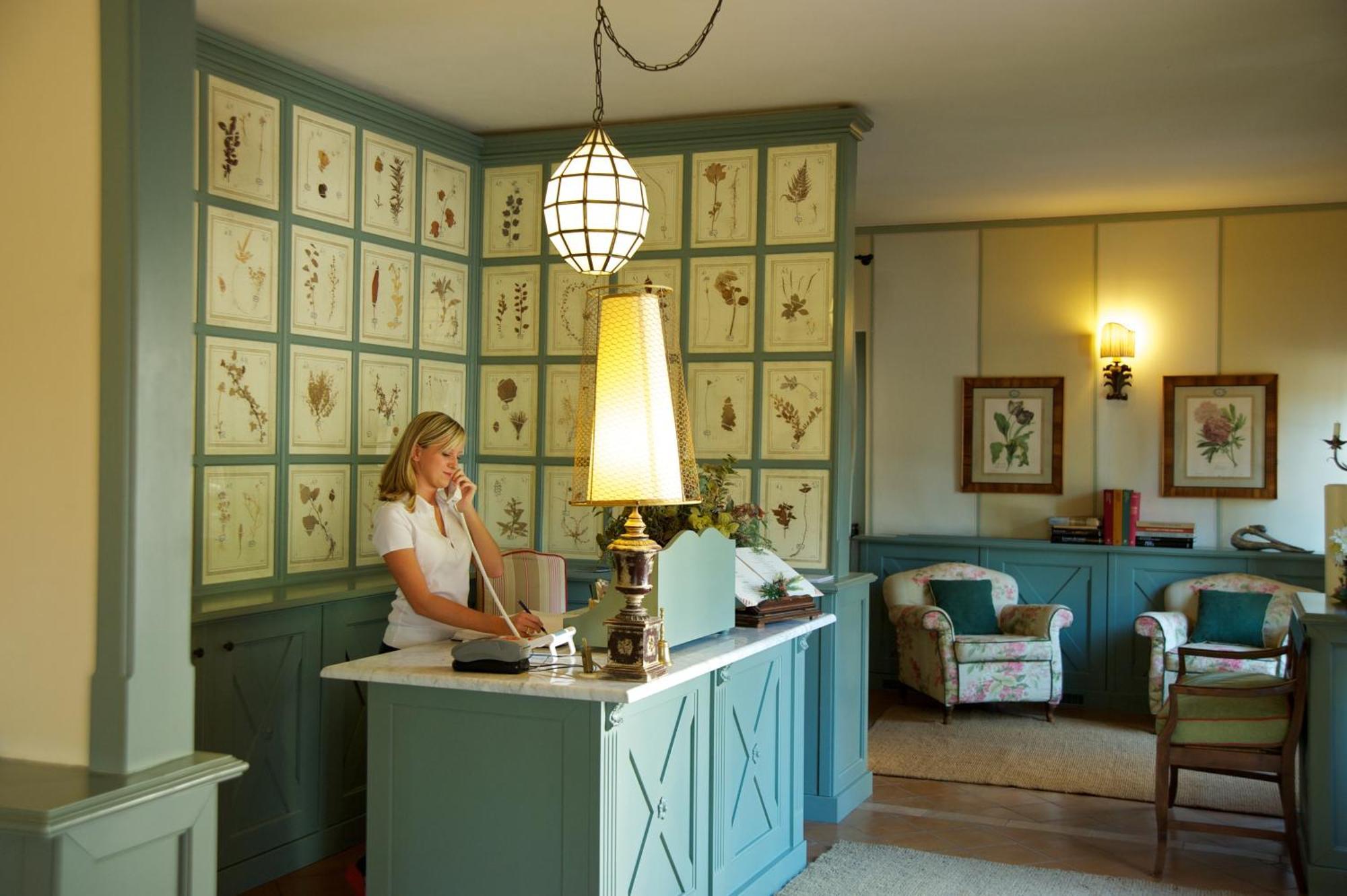Albergo La Fontanella サン・カシャーノ・デイ・バーニ エクステリア 写真